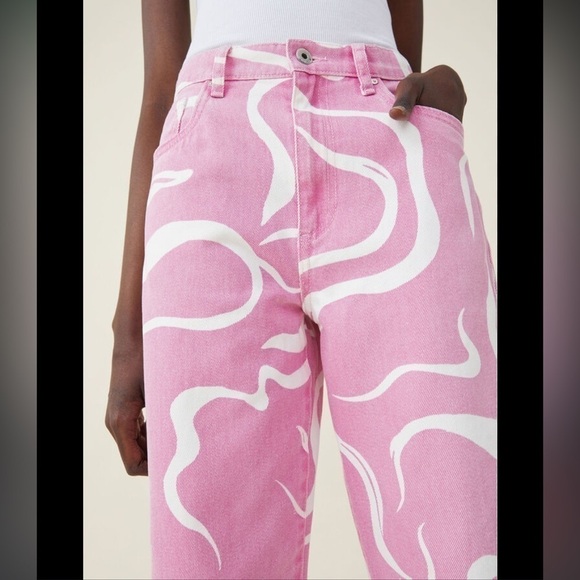 Cotton On Pink and White Swirly Loose Straight Jeans 4 - Picture 3 of 16